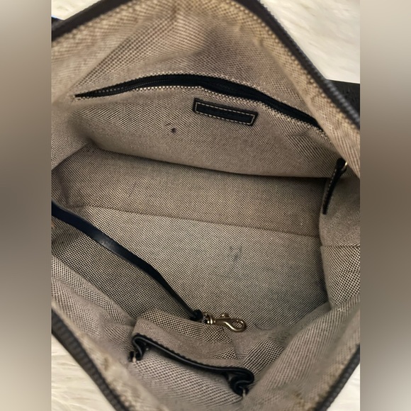 Dooney & Bourke with authenticity papers - Picture 15 of 15